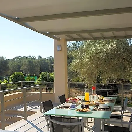 Elionas Hotel *
